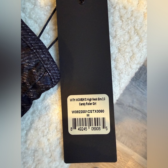 Peloton x WITH Women’s High Neck Bra 2.0 Candy Roller Girl Print Size M NWT - Picture 4 of 10